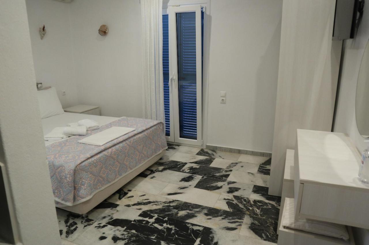 Anna'S Place Rooms Irakleia  Buitenkant foto