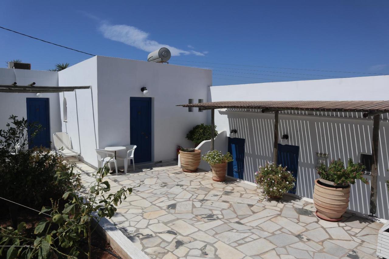 Anna'S Place Rooms Irakleia  Buitenkant foto