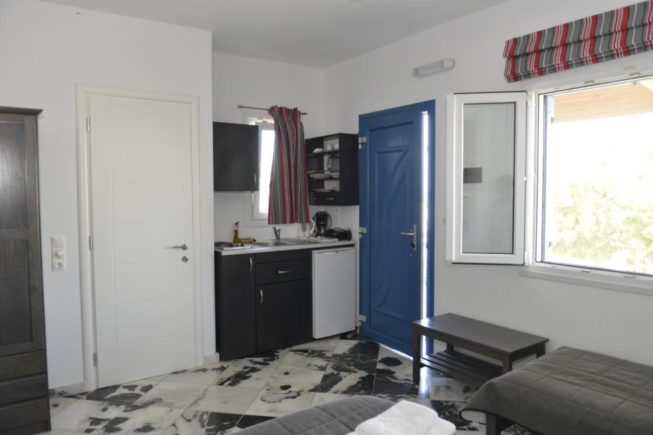 Anna'S Place Rooms Irakleia  Buitenkant foto